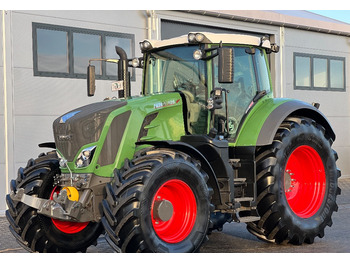 Traktori FENDT 828 Vario