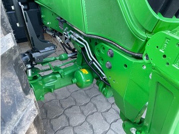 Traktori JOHN DEERE 6130R