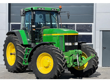 Traktori JOHN DEERE 7010 Series