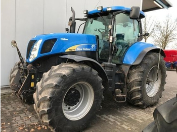 Traktori NEW HOLLAND T7000