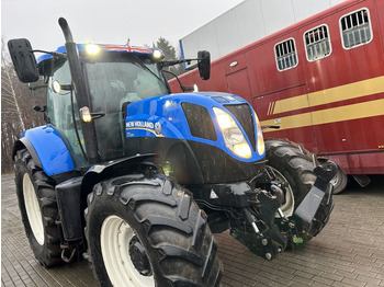 Traktori NEW HOLLAND T7.200