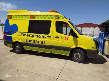VOLKSWAGEN CRAFTER AMBULACIA SVA - Ambulanssi