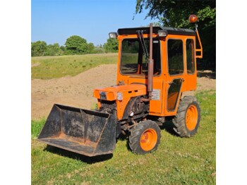 Kubota B7100D - Kunnan traktori