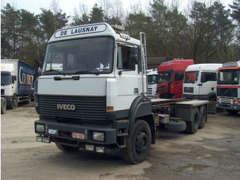 Iveco 240 E 32 6x2 - Kuorma-auto alusta