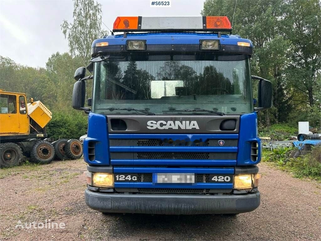 Koukkulava kuorma-auto Scania P124 420 Hook Truck: kuva Koukkulava kuorma-auto Scania P124 420 Hook Truck