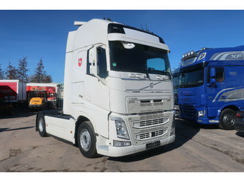 Pressukapelli kuorma-auto VOLVO FH500 Globe XL Retarder 2 Tanks Xenon ParkCool: kuva Pressukapelli kuorma-auto VOLVO FH500 Globe XL Retarder 2 Tanks Xenon ParkCool