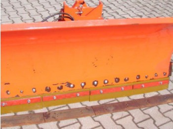 Kubota 1600 Schneepflug hydraulisch - Puskulevy