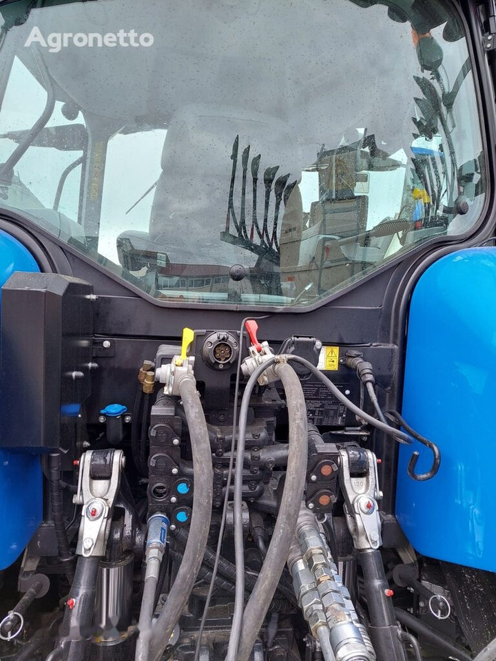 Uusi Traktori New Holland T6.180 AutoCommand: kuva Uusi Traktori New Holland T6.180 AutoCommand