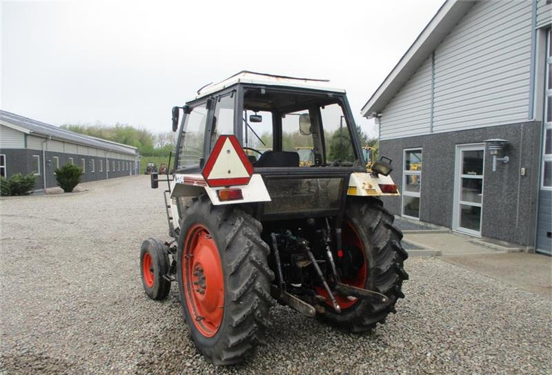Traktori CASE 1394 HydraShift, med gode dæk