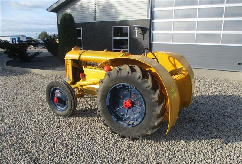 Traktori Fordson N model