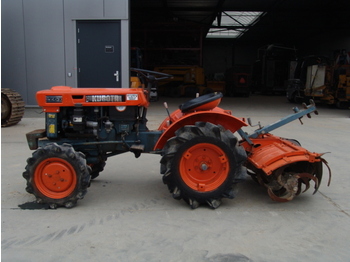 Kubota B60004X4 - Traktori