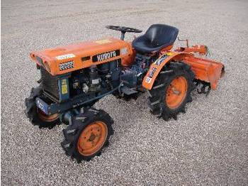 Kubota B6000 4X4 - Traktori