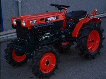 Kubota B7000 DT - 4X4 - Traktori