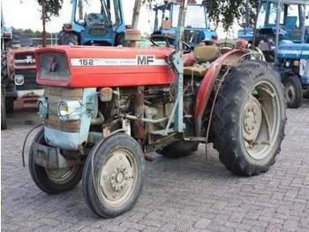 Massey Ferguson 152 - Traktori