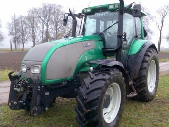 Valtra T140 - Traktori
