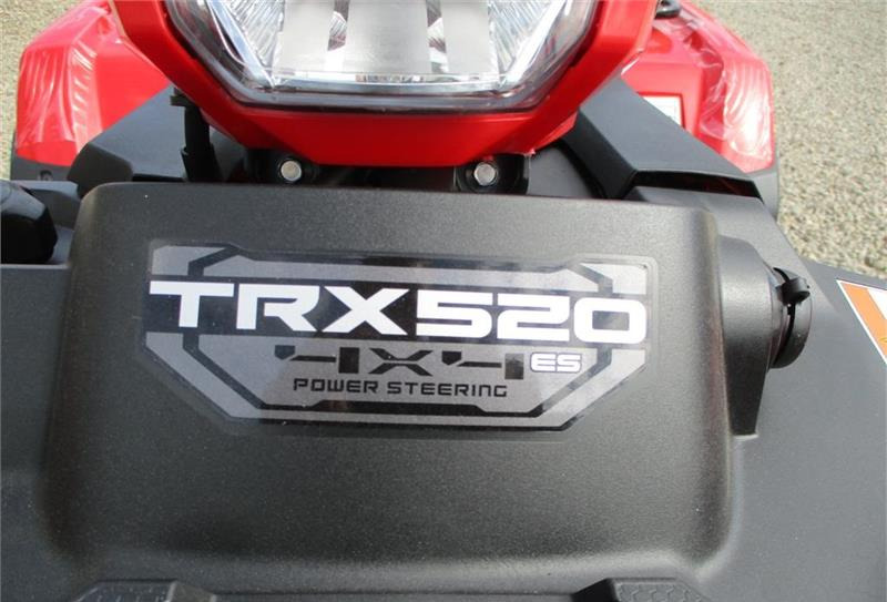Mönkijä Honda TRX 520 FE STORT LAGER AF HONDA ATV. Vi hjælper g