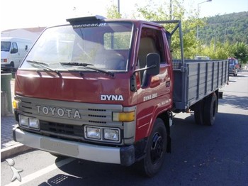 Toyota Dyna BU84 - Kippilava-auto