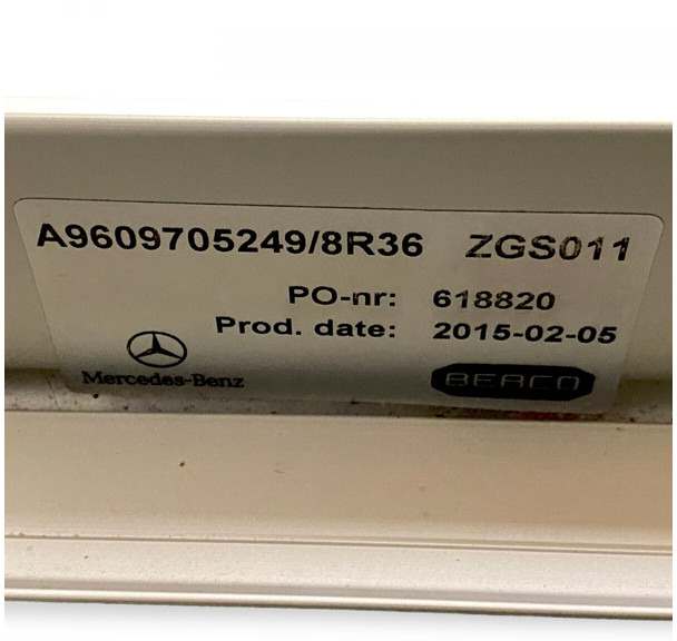 Iskunvaimentaja Mercedes-Benz Actros MP4 1845 (01.12-): kuva Iskunvaimentaja Mercedes-Benz Actros MP4 1845 (01.12-)