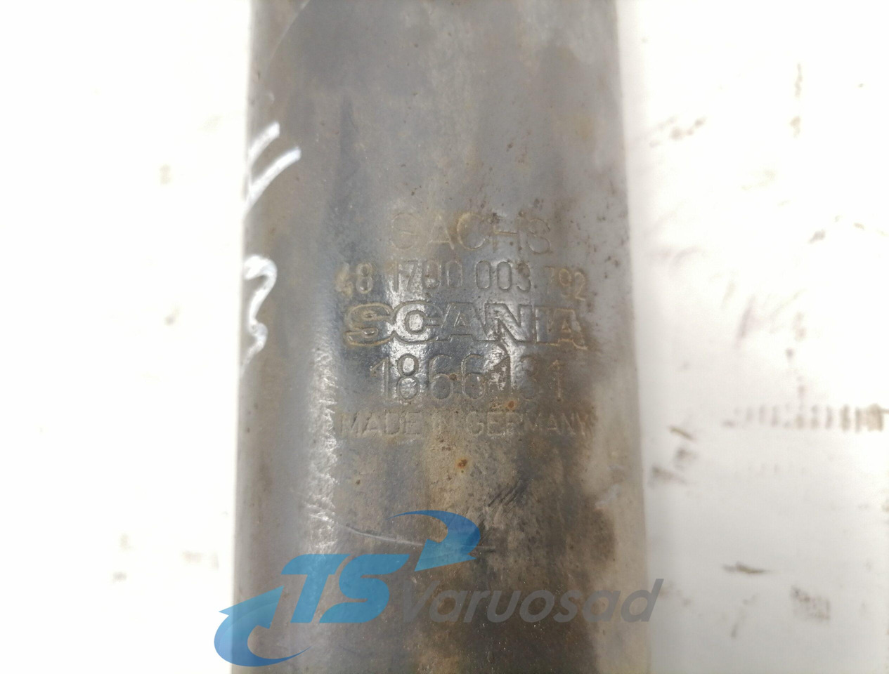 Iskunvaimentaja - Kuorma-auto Scania Rear axel shock absorber 1866131: kuva Iskunvaimentaja - Kuorma-auto Scania Rear axel shock absorber 1866131