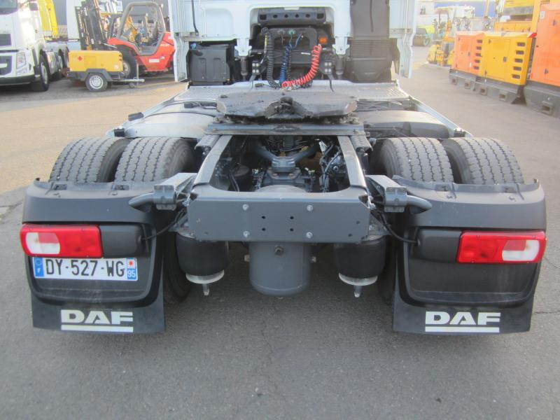 Vetopöytäauto DAF XF105 460: kuva Vetopöytäauto DAF XF105 460