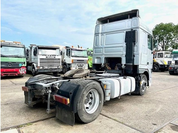 Vetopöytäauto DAF XF 95.430 SPACECAB 4x2 TRACTOR UNIT (EURO 3 / ZF16 MANUAL GEARBOX / AIRCONDITIONING): kuva Vetopöytäauto DAF XF 95.430 SPACECAB 4x2 TRACTOR UNIT (EURO 3 / ZF16 MANUAL GEARBOX / AIRCONDITIONING)