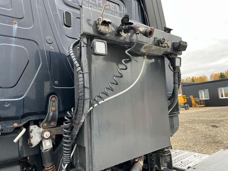 Vetopöytäauto Mercedes-Benz Arocs 3358 | 6X4 | 120 TON | Hydrauliikka | TULOSSA