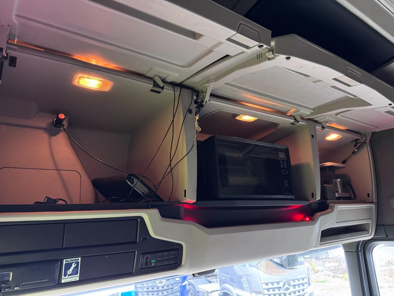 Vetopöytäauto Scania R540 6x4 | TANDEM LIFT | RETARDER | FULL AIR