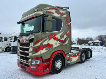 Vetopöytäauto Scania S 730 6x2 / TULOSSA