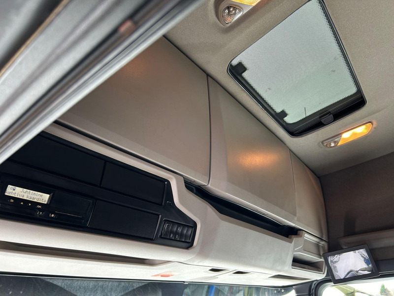 Vetopöytäauto Scania S 730 6x2 / TULOSSA