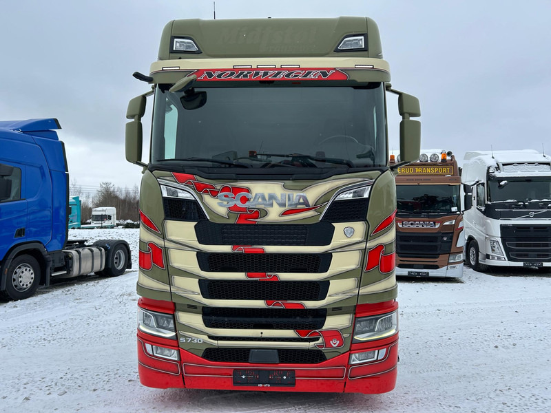 Vetopöytäauto Scania S 730 6x2 / TULOSSA