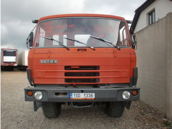  TATRA 6x6 - Vetopöytäauto