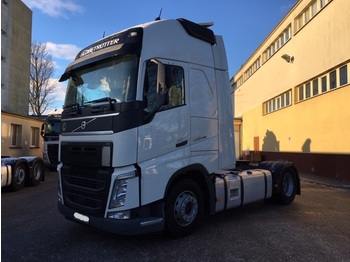 Vetopöytäauto VOLVO FH 500 GLOBETROTTER XL