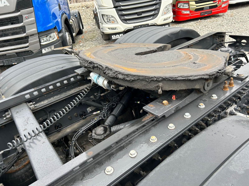 Vetopöytäauto Volvo FH 500 6x2 GLOBE XL / TULOSSA
