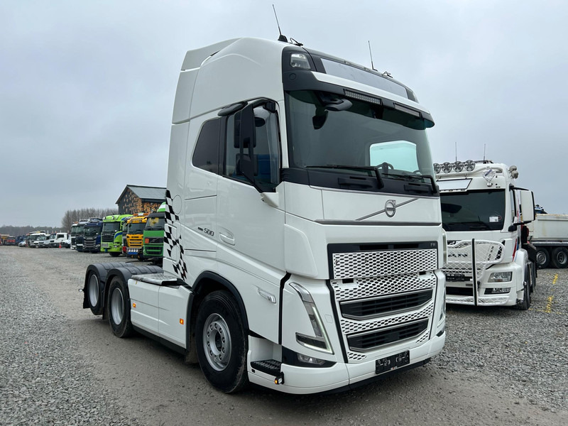 Vetopöytäauto Volvo FH 500 6x2 GLOBE XL / TULOSSA