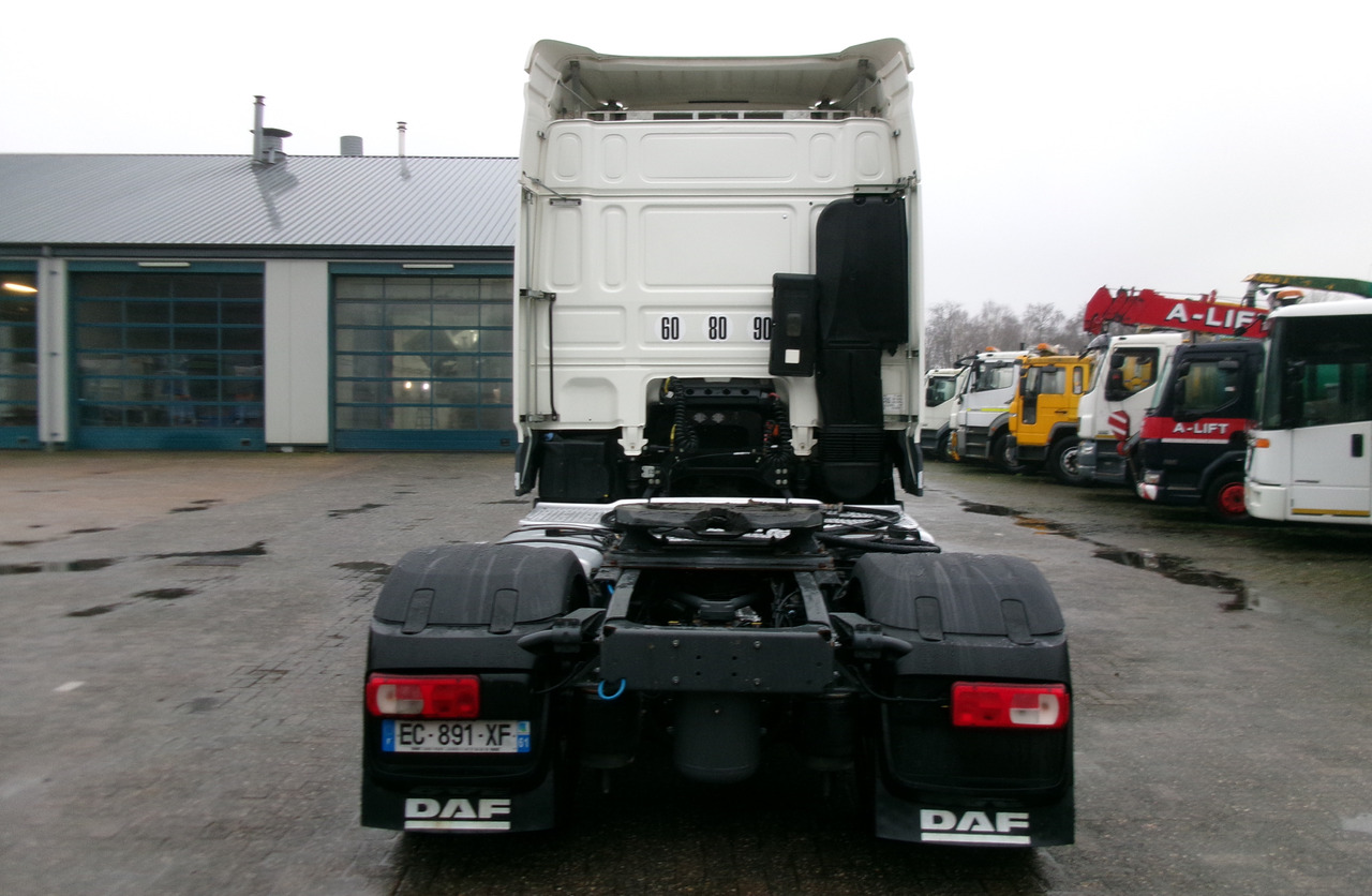 D.A.F. XF 460 4x2 Euro 6 + Hydraulics - Vetopöytäauto: kuva D.A.F. XF 460 4x2 Euro 6 + Hydraulics - Vetopöytäauto