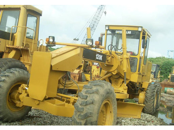Caterpillar 120 K - Tiehöylä: kuva Caterpillar 120 K - Tiehöylä