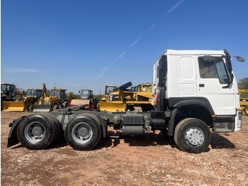 SINOTRUK Howo 371 tractor unit - Vetopöytäauto: kuva SINOTRUK Howo 371 tractor unit - Vetopöytäauto