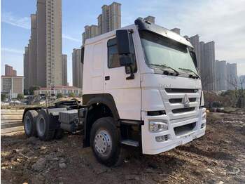 SINOTRUK Howo tractor unit - Vetopöytäauto: kuva SINOTRUK Howo tractor unit - Vetopöytäauto