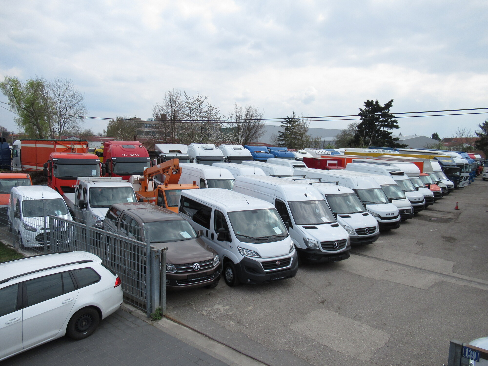 AutoStratis - Kuorma-autot undefined: kuva AutoStratis - Kuorma-autot undefined