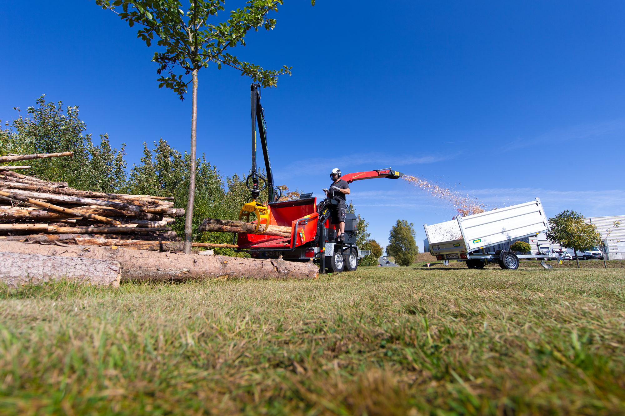 Ufkes Greentec - Maatalouskoneet VALTRA T-series - Vuosi: 2024 undefined: kuva Ufkes Greentec - Maatalouskoneet VALTRA T-series - Vuosi: 2024 undefined