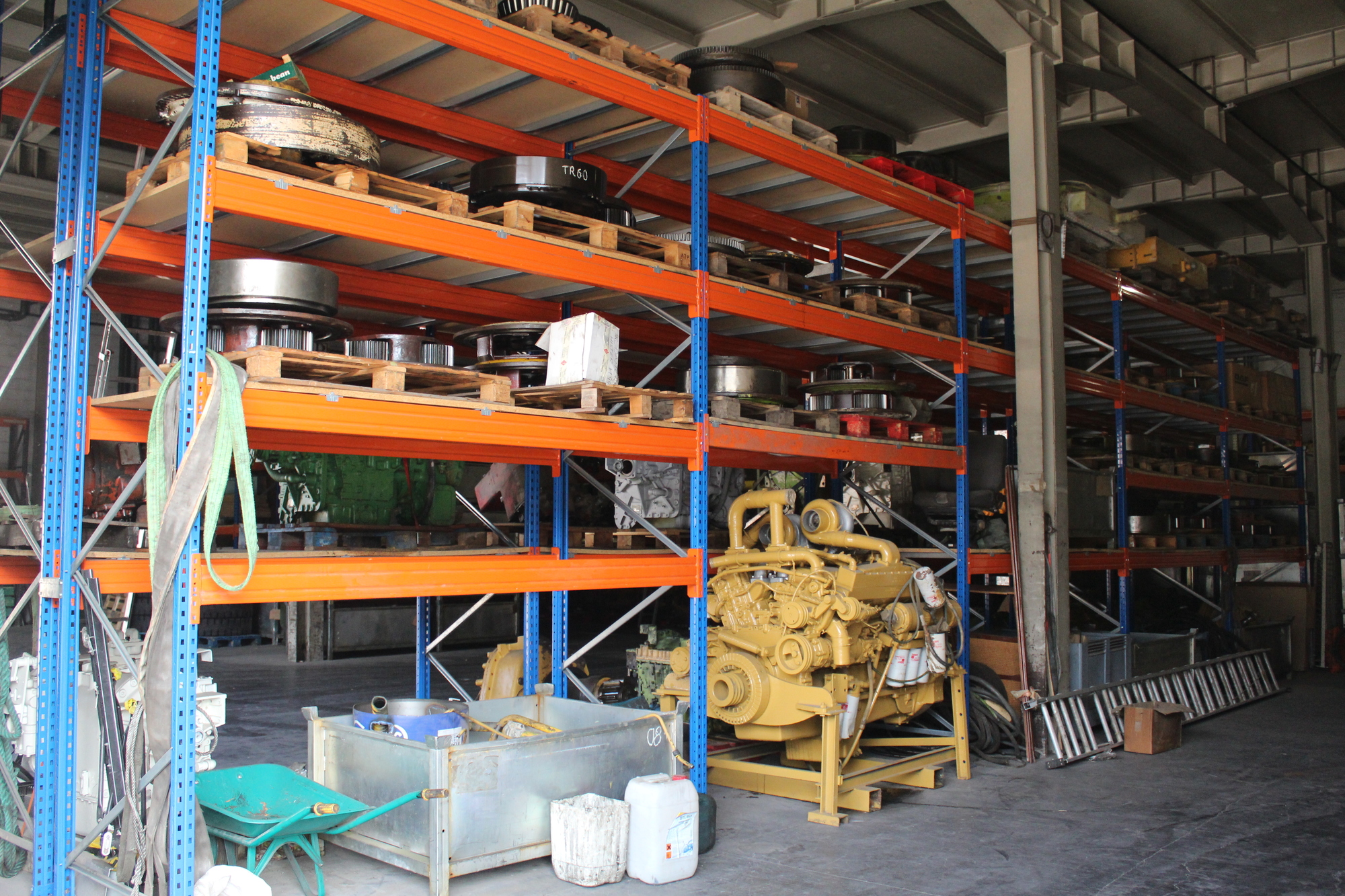 MAQUINARIA HONRADO S.L. - Materiaalinkäsittely LINDE undefined: kuva MAQUINARIA HONRADO S.L. - Materiaalinkäsittely LINDE undefined