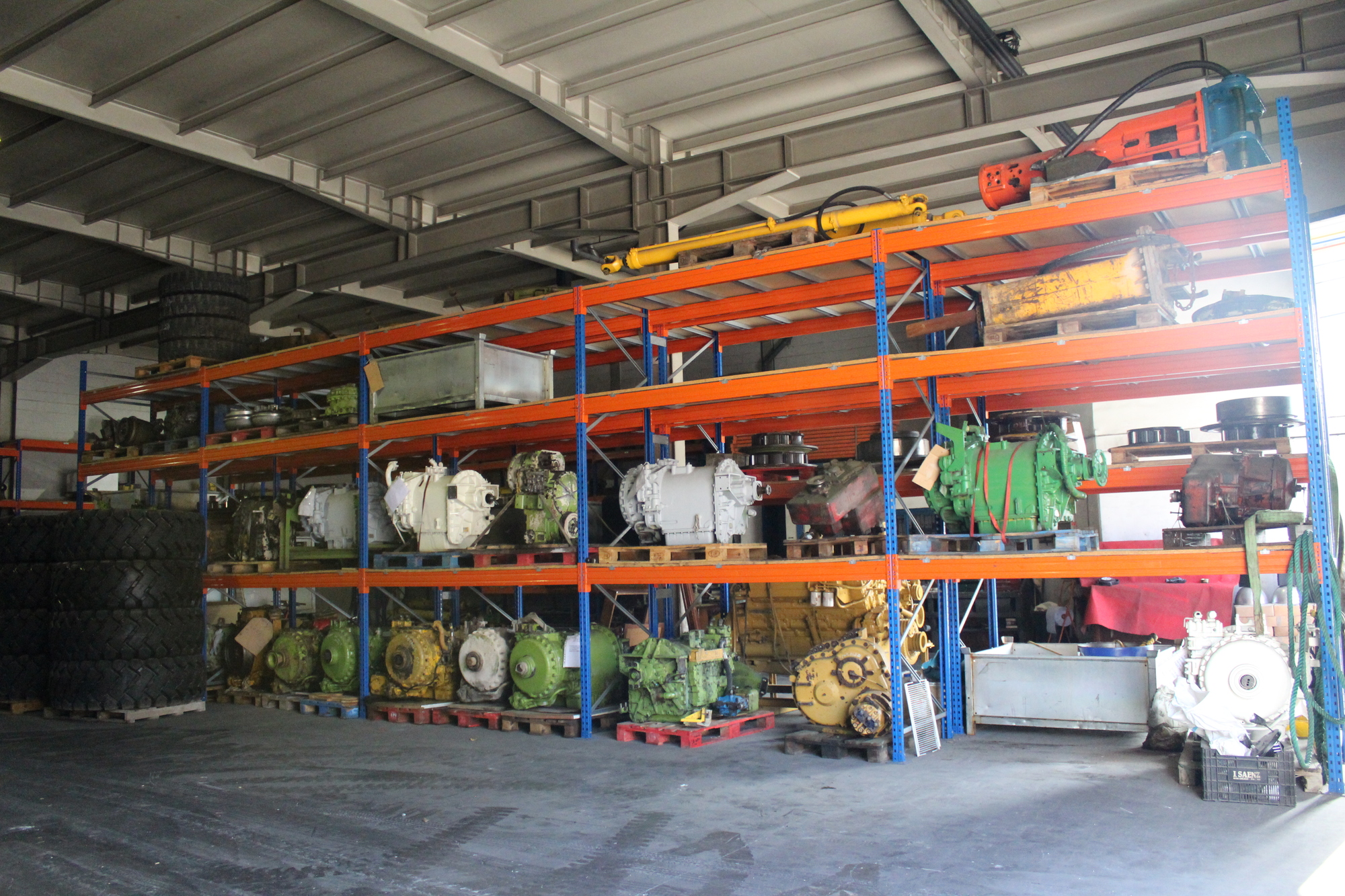 MAQUINARIA HONRADO S.L. - Materiaalinkäsittely LINDE undefined: kuva MAQUINARIA HONRADO S.L. - Materiaalinkäsittely LINDE undefined