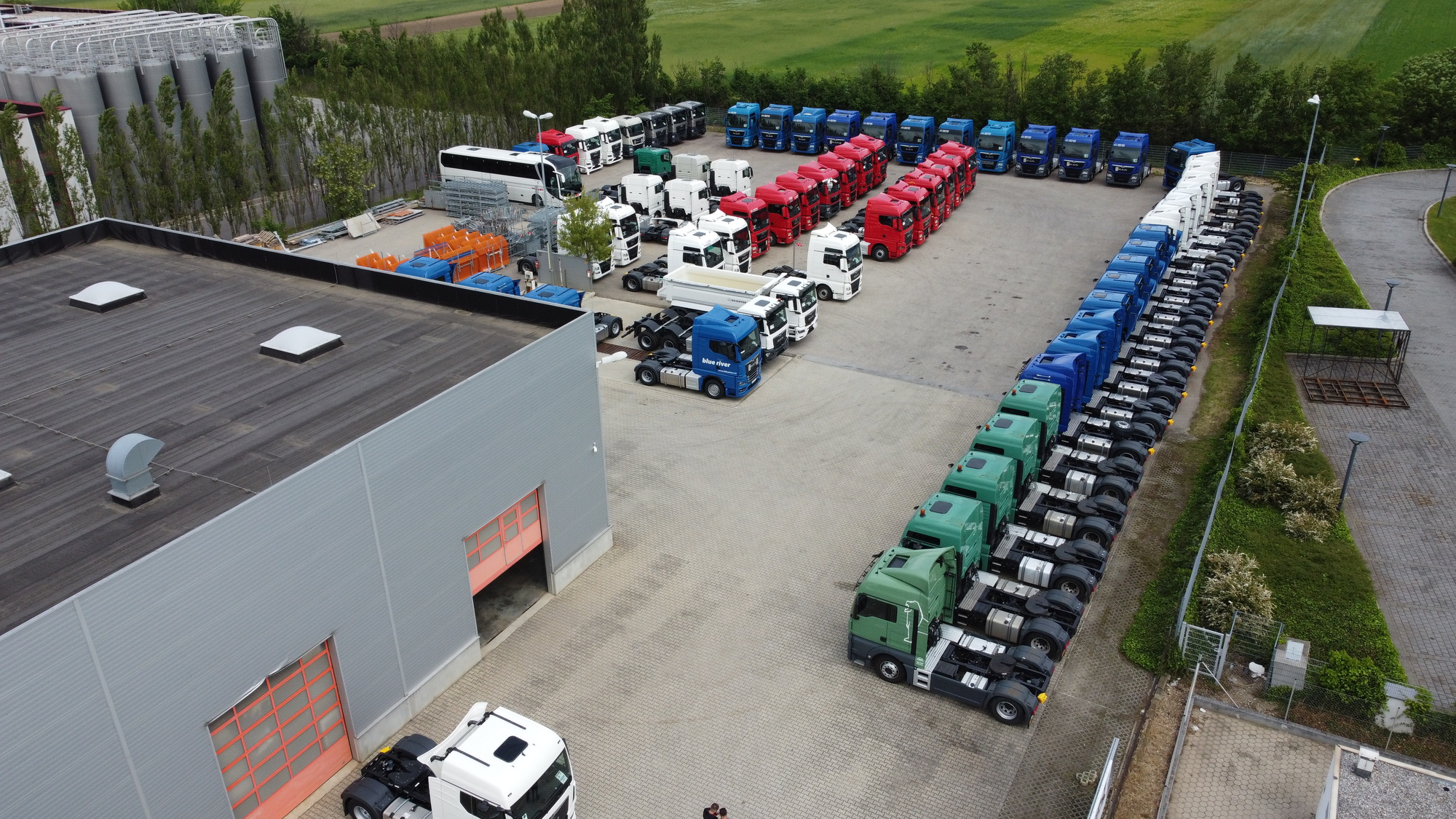 MHS Truck Center GmbH undefined: kuva MHS Truck Center GmbH undefined