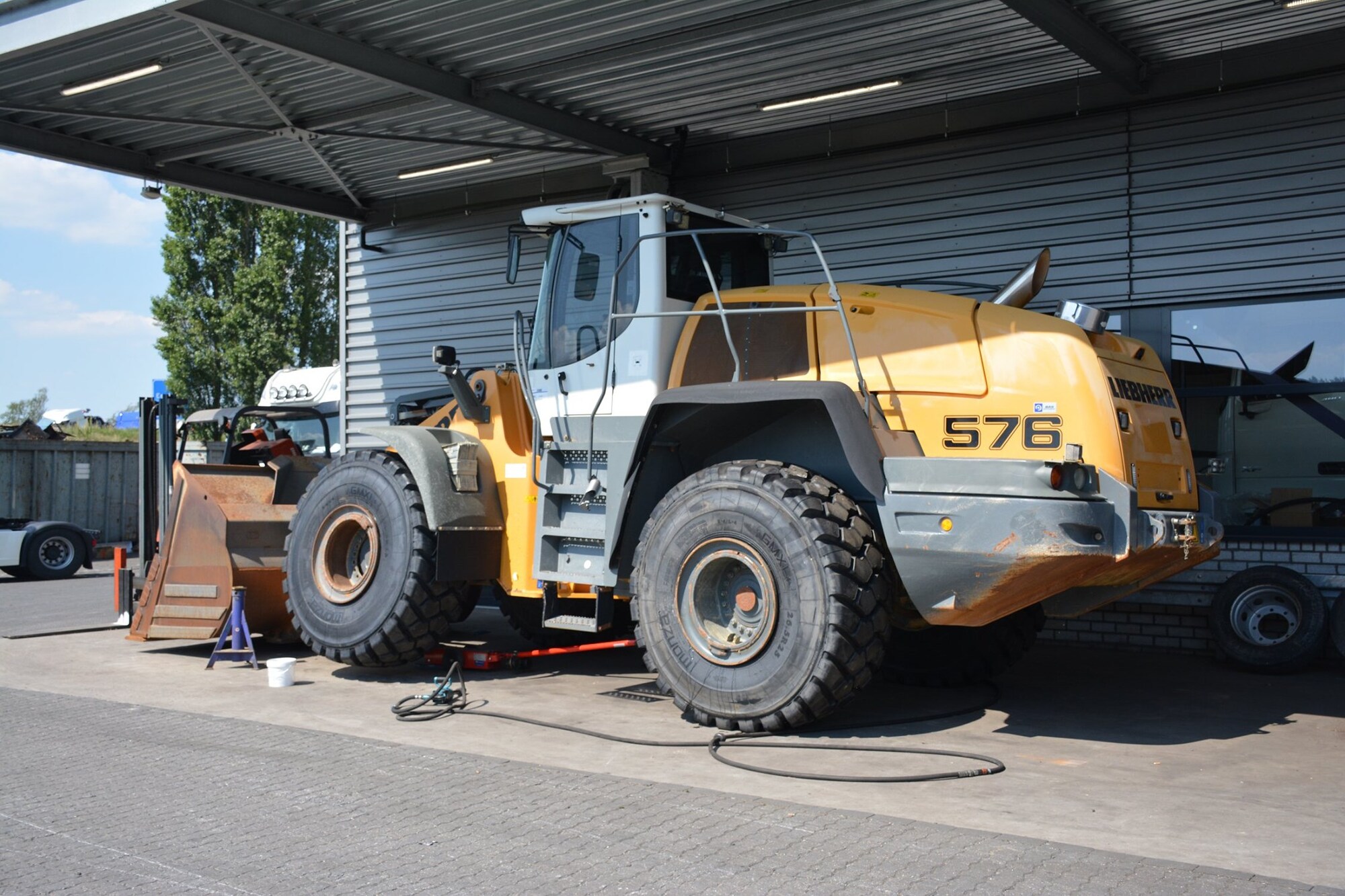 BAS Tyres undefined: kuva BAS Tyres undefined