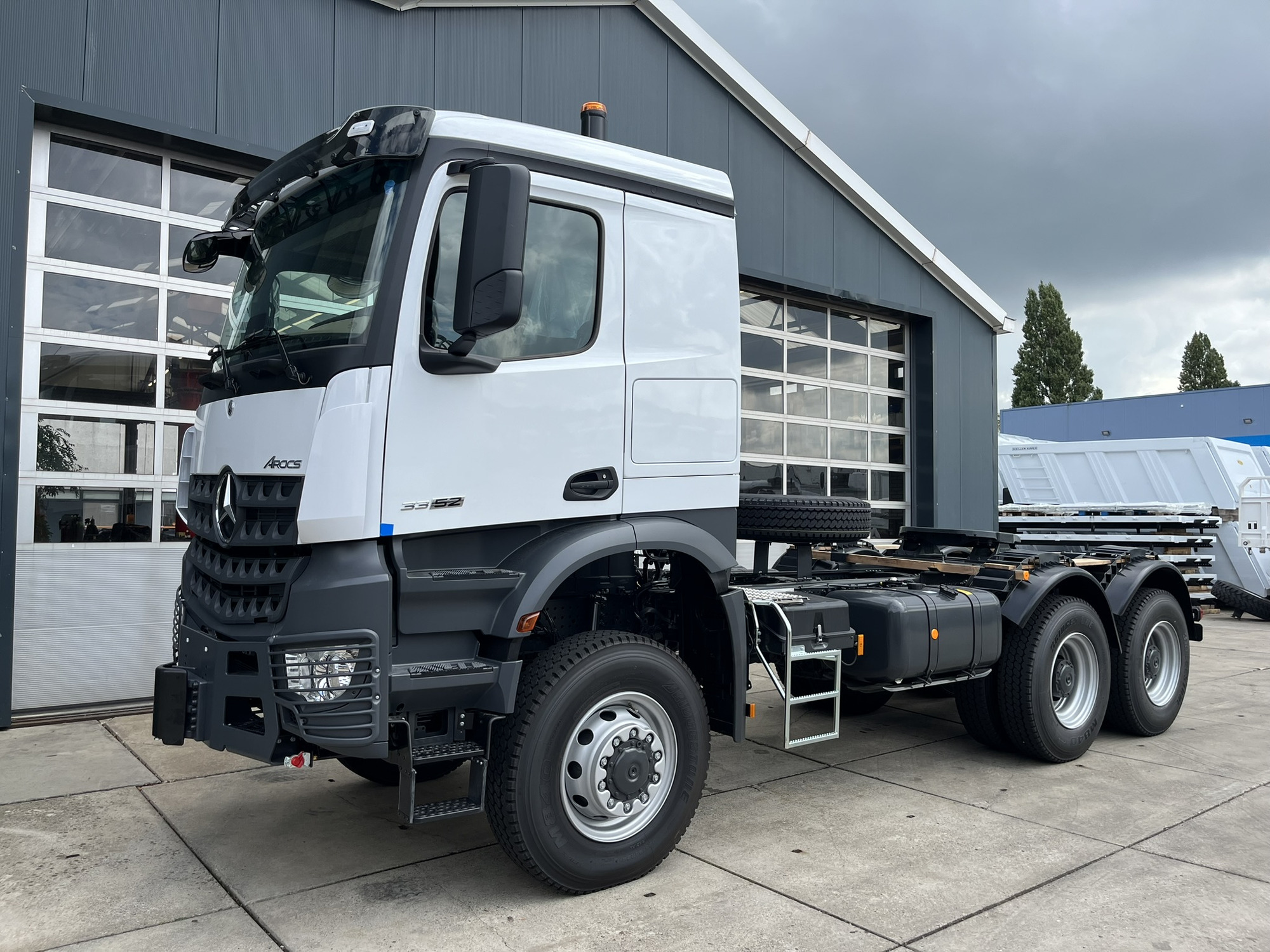 TMH Trucks undefined: kuva TMH Trucks undefined