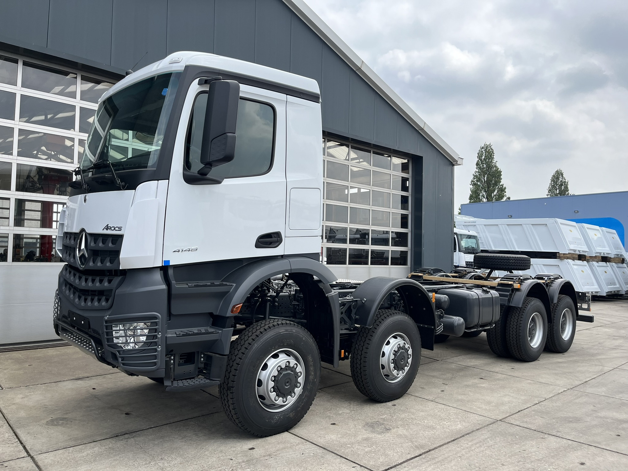 TMH Trucks undefined: kuva TMH Trucks undefined