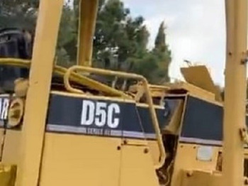Puskutraktori CATERPILLAR D5C