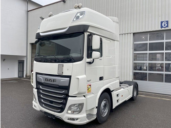 Vetopöytäauto DAF XF 480