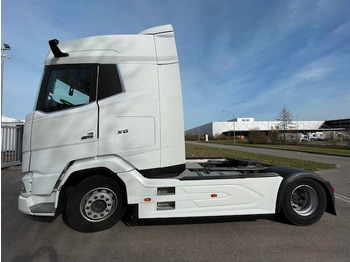 Vetopöytäauto DAF XG 480