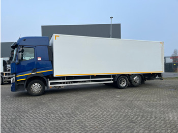 Umpikori kuorma-auto Renault T-11 SLEEPERCAB 380 P6X2 COMFORT: kuva Umpikori kuorma-auto Renault T-11 SLEEPERCAB 380 P6X2 COMFORT